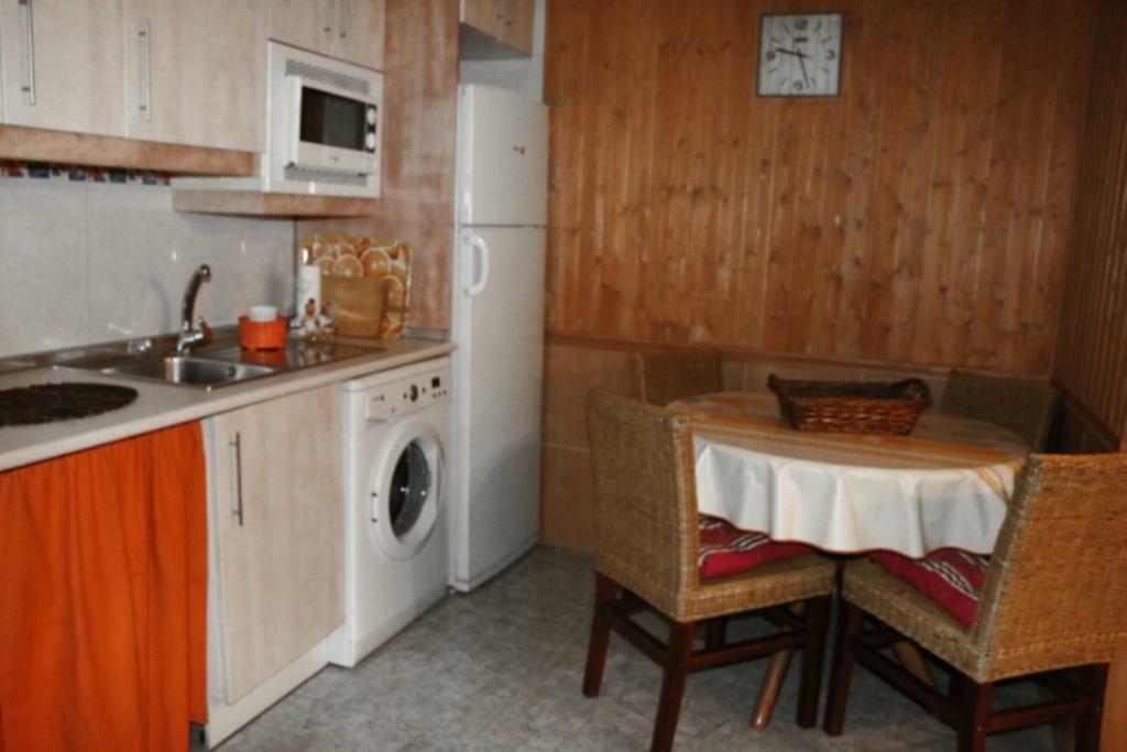 Casa Rural Los 2 Yugos Навалуенґа Екстер'єр фото